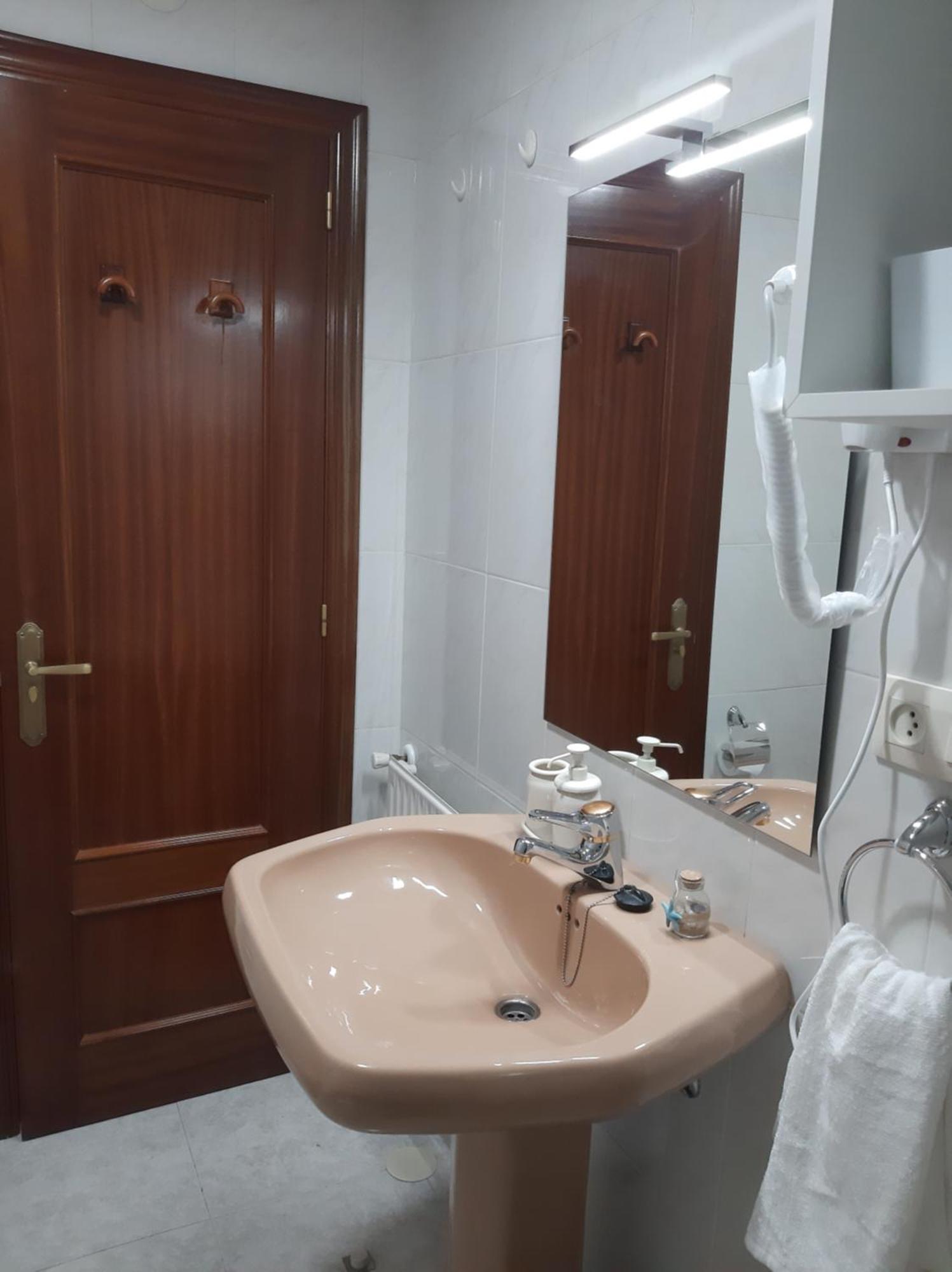 Apartamento Elena Centrico Con Wifi Cangas de Onís Exterior photo
